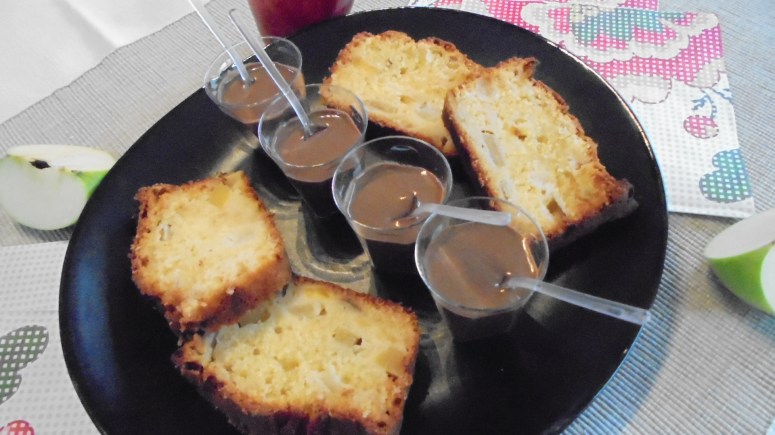 cake-mangue-pomme-granny-smith-et-creme-anglaise-au-chocolat-1