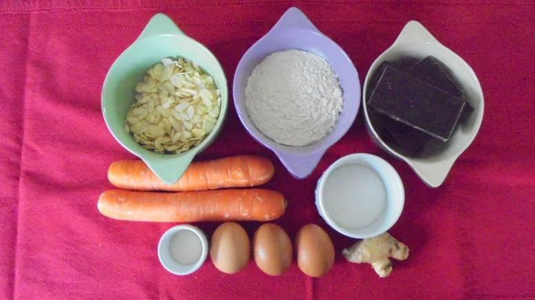 Moelleux au chocolat , carottes et amandes éfflées (26)